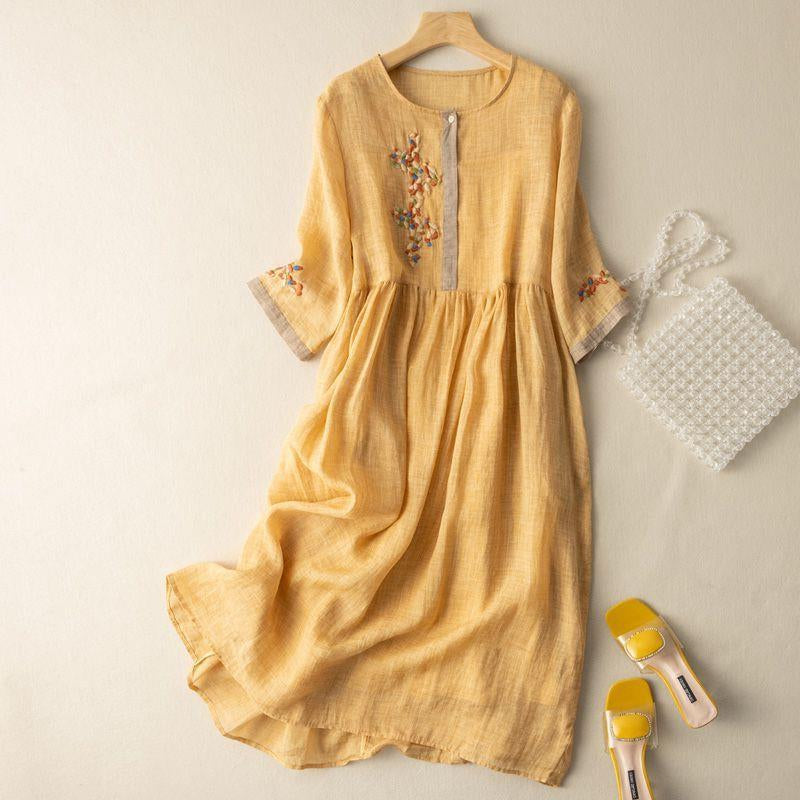 Kallie - Embroidered Round Neck Midi Dress