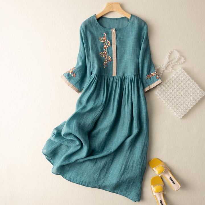 Kallie - Embroidered Round Neck Midi Dress